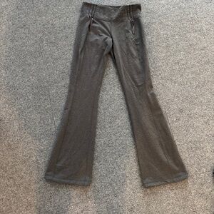 Lulu lemon Gray flare pant w/ waistband detail